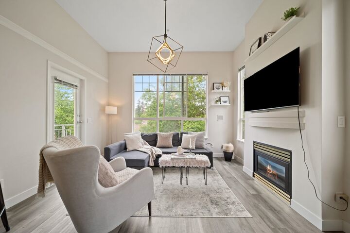 Property Photo:  10186 155 Street 404  BC V3R 0R6 