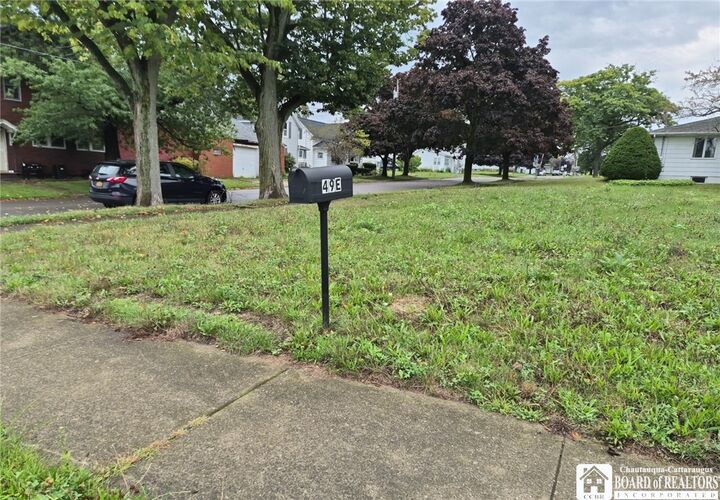 Property Photo:  49 E Courtney Street  NY 14048 