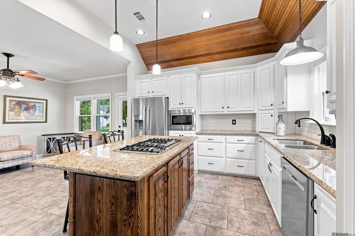 Property Photo:  18637 Magnolia Bend Rd  LA 70739 