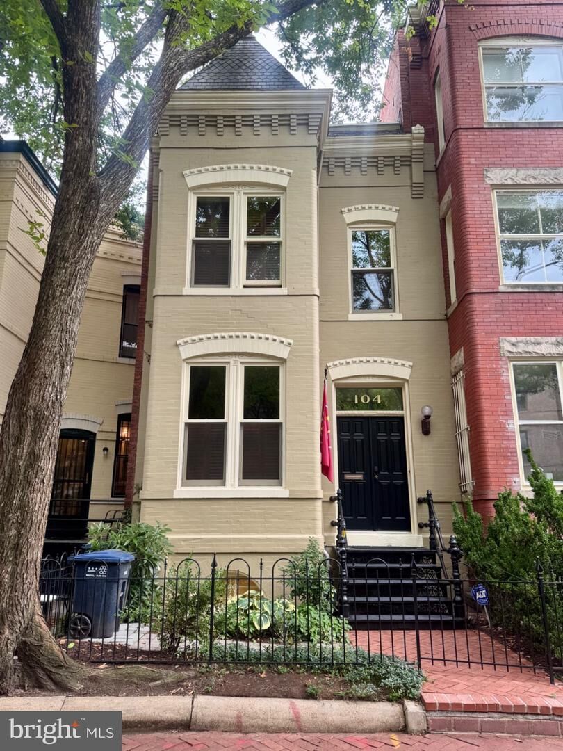 Property Photo:  104 13th Street NE  DC 20002 