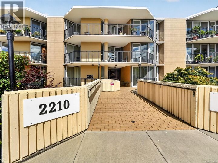 Property Photo: 2210 Cadboro Bay Road 201 BC V8R 5G9