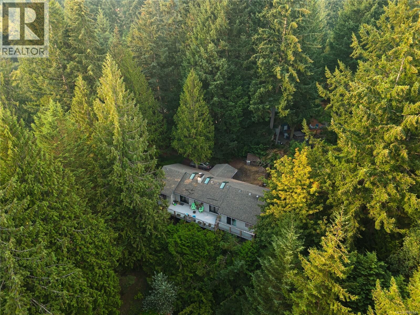 Property Photo: 2344 Damascus Road BC V0R 2W1