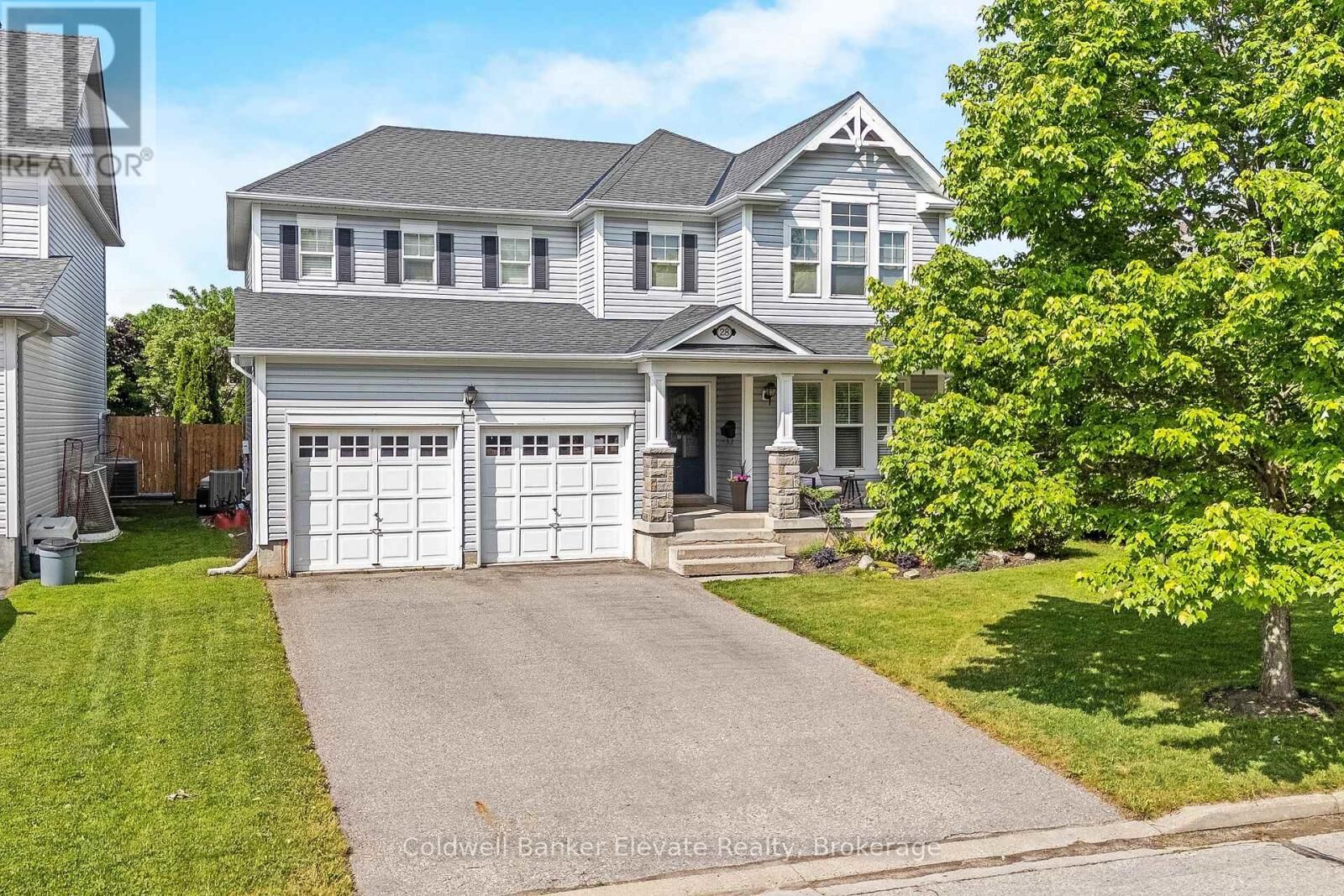 Property Photo:  28 Brown's Crescent  ON L7J 3A4 