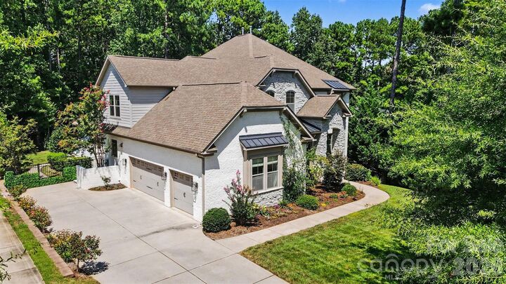 Property Photo: 15304 Wyndham Oaks Drive NC 28277