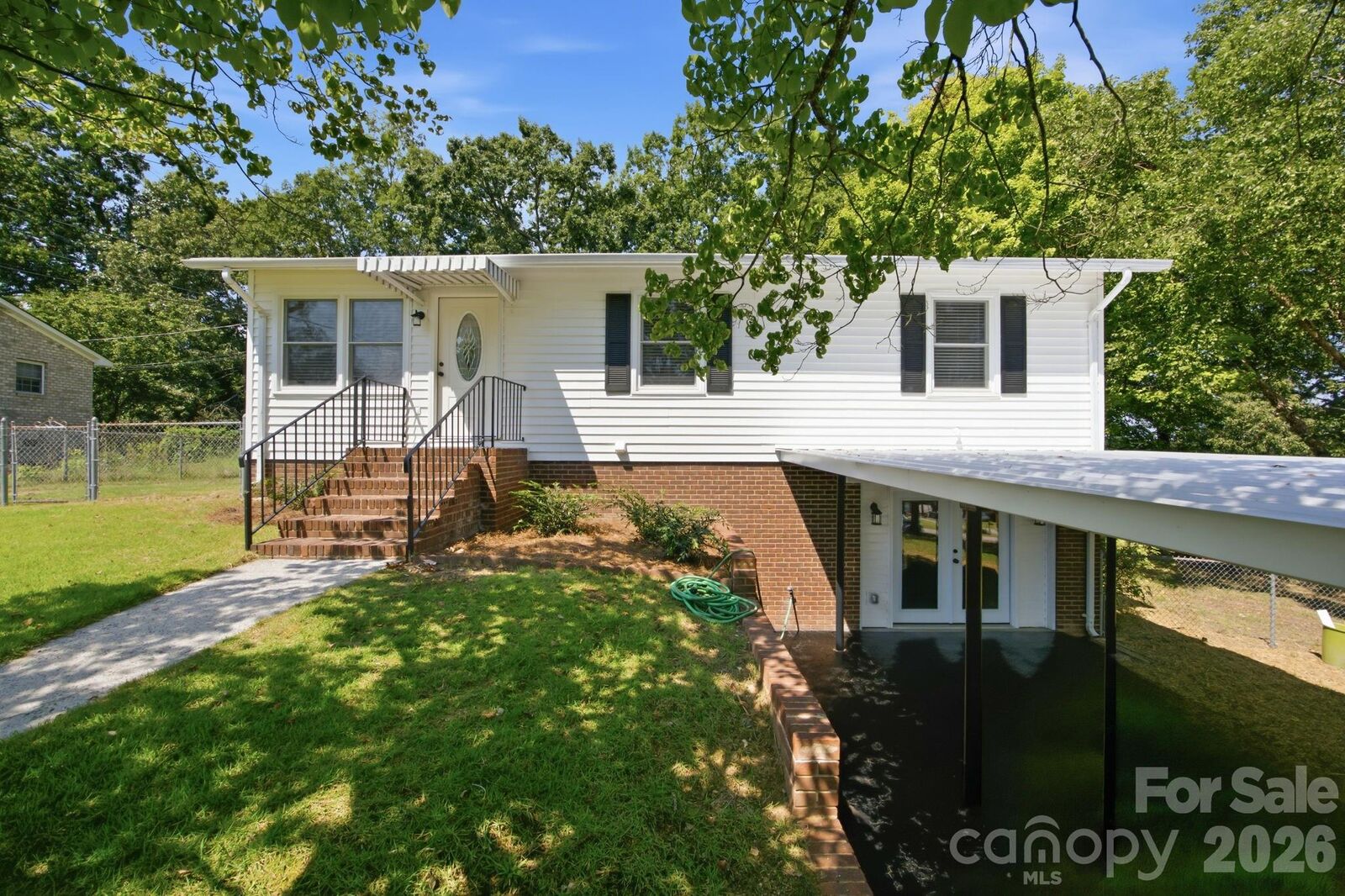 Property Photo:  1720 Valwood Street  NC 28083 