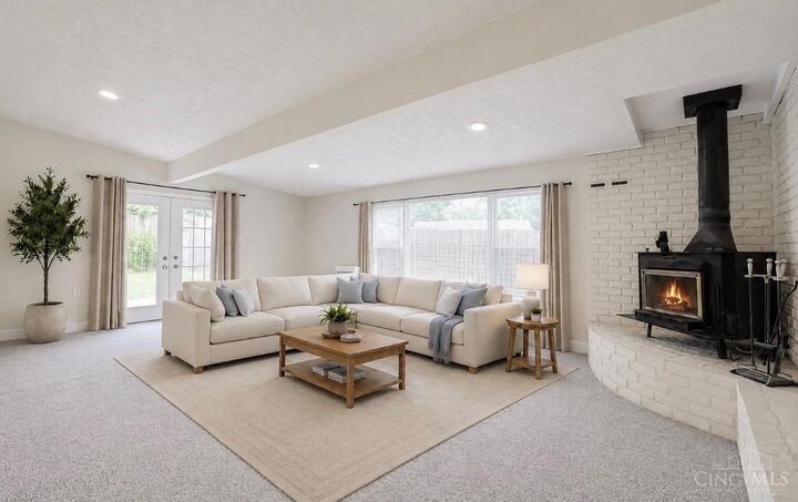 Property Photo: 442 Thomas Lane OH 45244