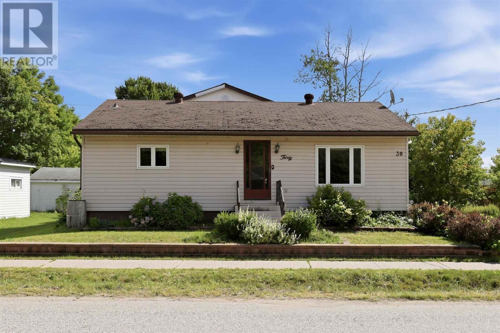 Property Photo:  30 Adeline Undefined  ON P6B 5M4 