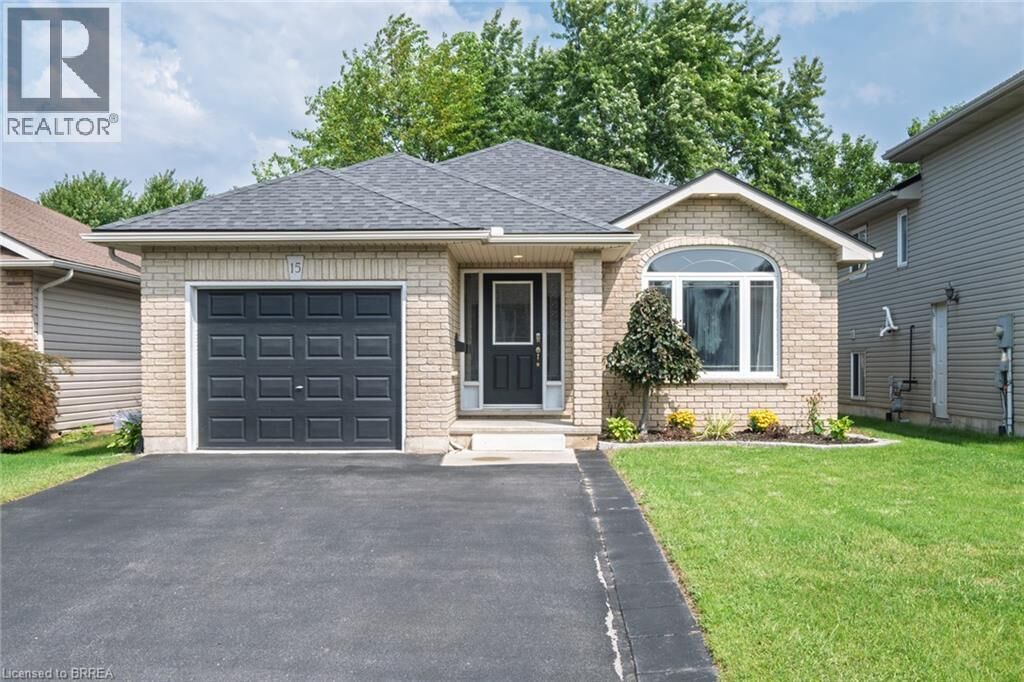 Property Photo: 15 Landon Avenue ON N3Y 5J8