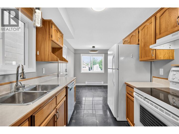 Property Photo:  460 Rene Avenue 101  BC V2A 7M2 
