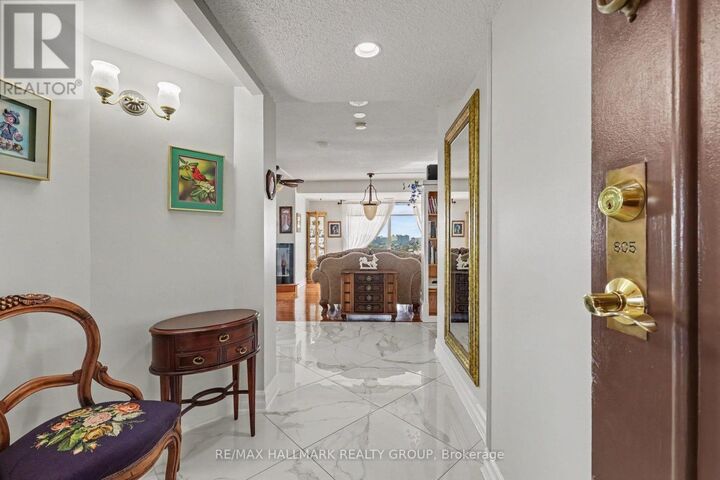 Property Photo:  545 St Laurent Boulevard 805  ON K1K 4H9 