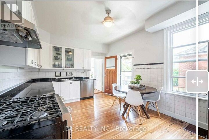 Property Photo: 137 Denison Ave Avenue ON M5T 2N2