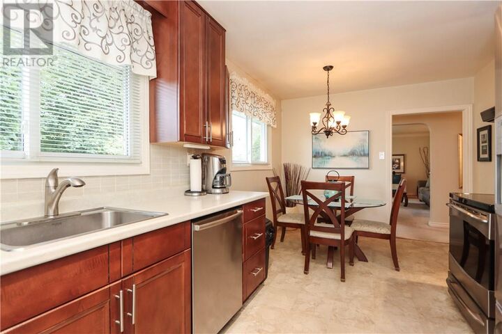 Property Photo:  1271 Woodbine Avenue  ON P3A 2M2 