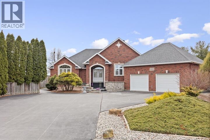 Property Photo:  389 Pinehurst Drive  ON N8L 0X4 
