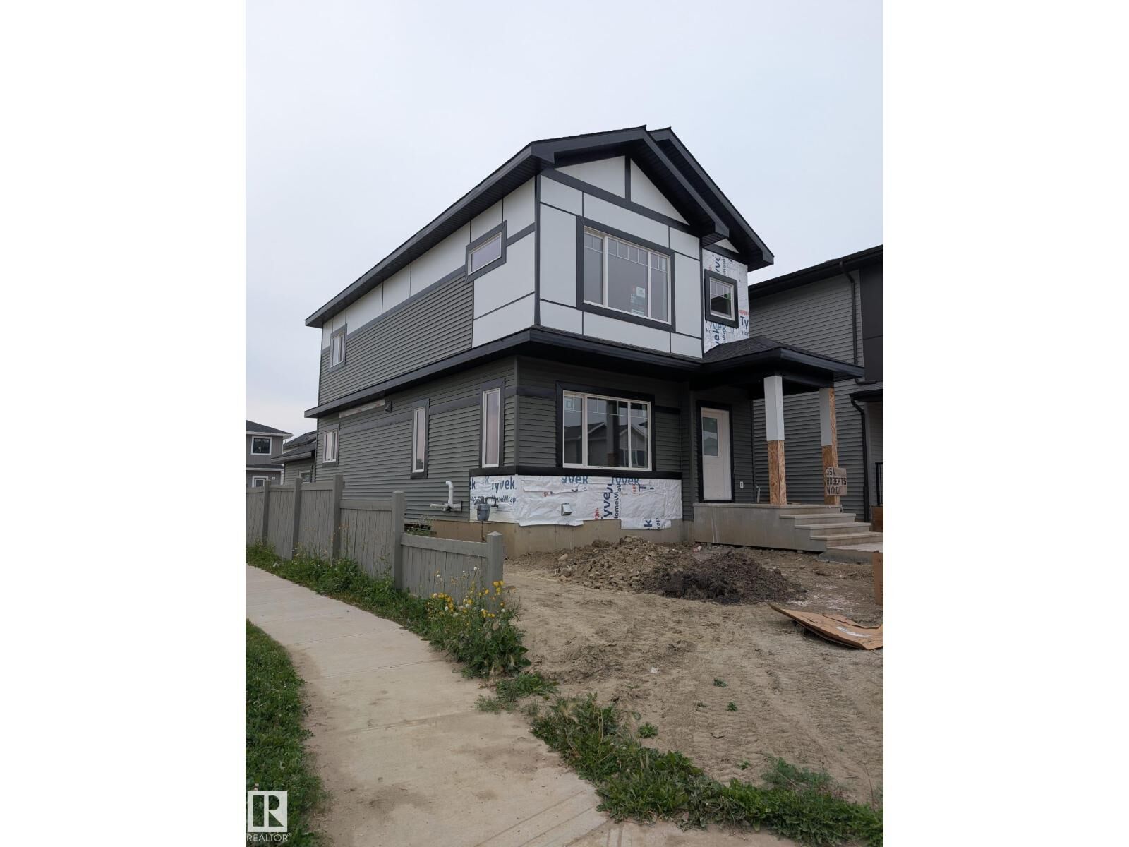 Property Photo:  354 Roberts Wd  AB T9E 1P8 