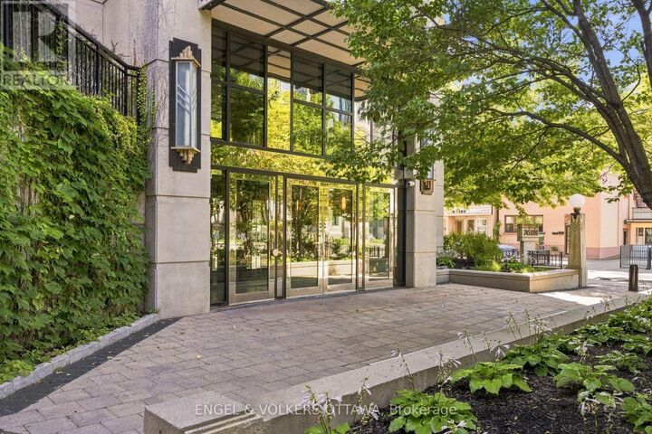 Property Photo:  245 Kent Street 1009  ON K2P 0A5 
