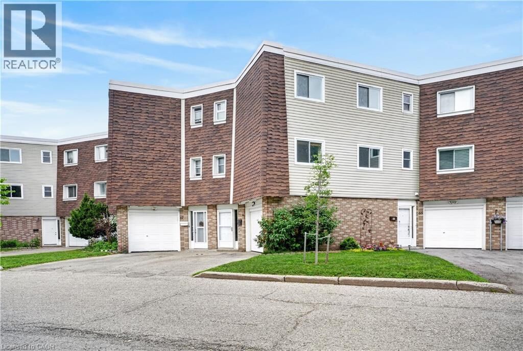 Property Photo:  60 Elmsdale Drive 66  ON N2E 2G4 