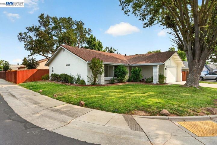 Property Photo:  9081 Meadowdale Way  CA 95624 