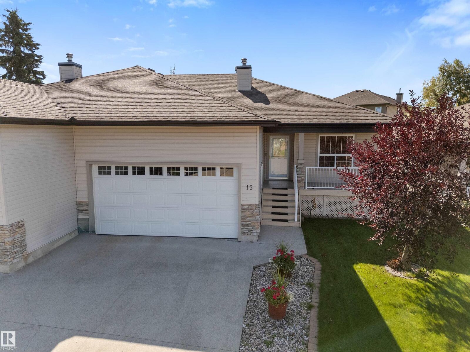 Property Photo:  15 Harvard Place  AB T7X 4K8 