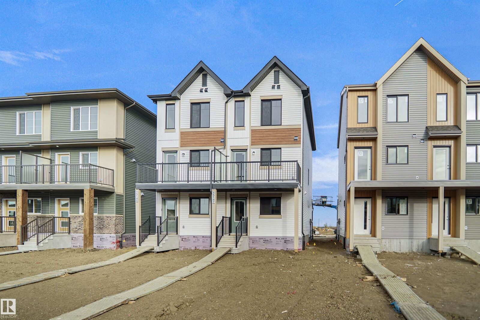 Property Photo: 5147 River's Edge Way NW AB T6M 3B6