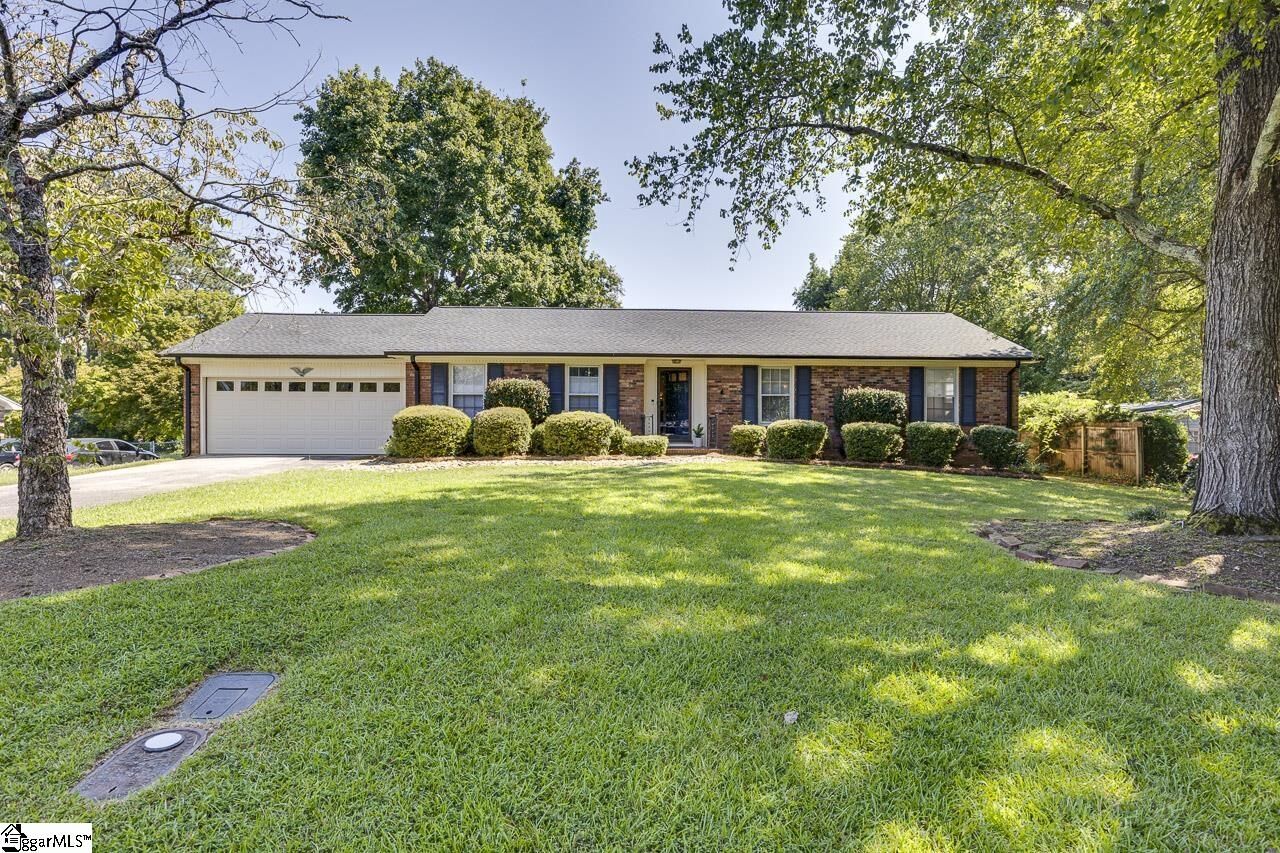 Property Photo: 279 Brookfield Road SC 29376