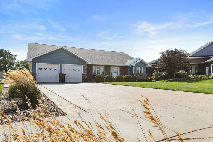 Property Photo: 1525 Creekside Drive W ND 58801