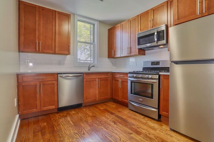 Property Photo:  824 Washington St 2  NJ 07030 