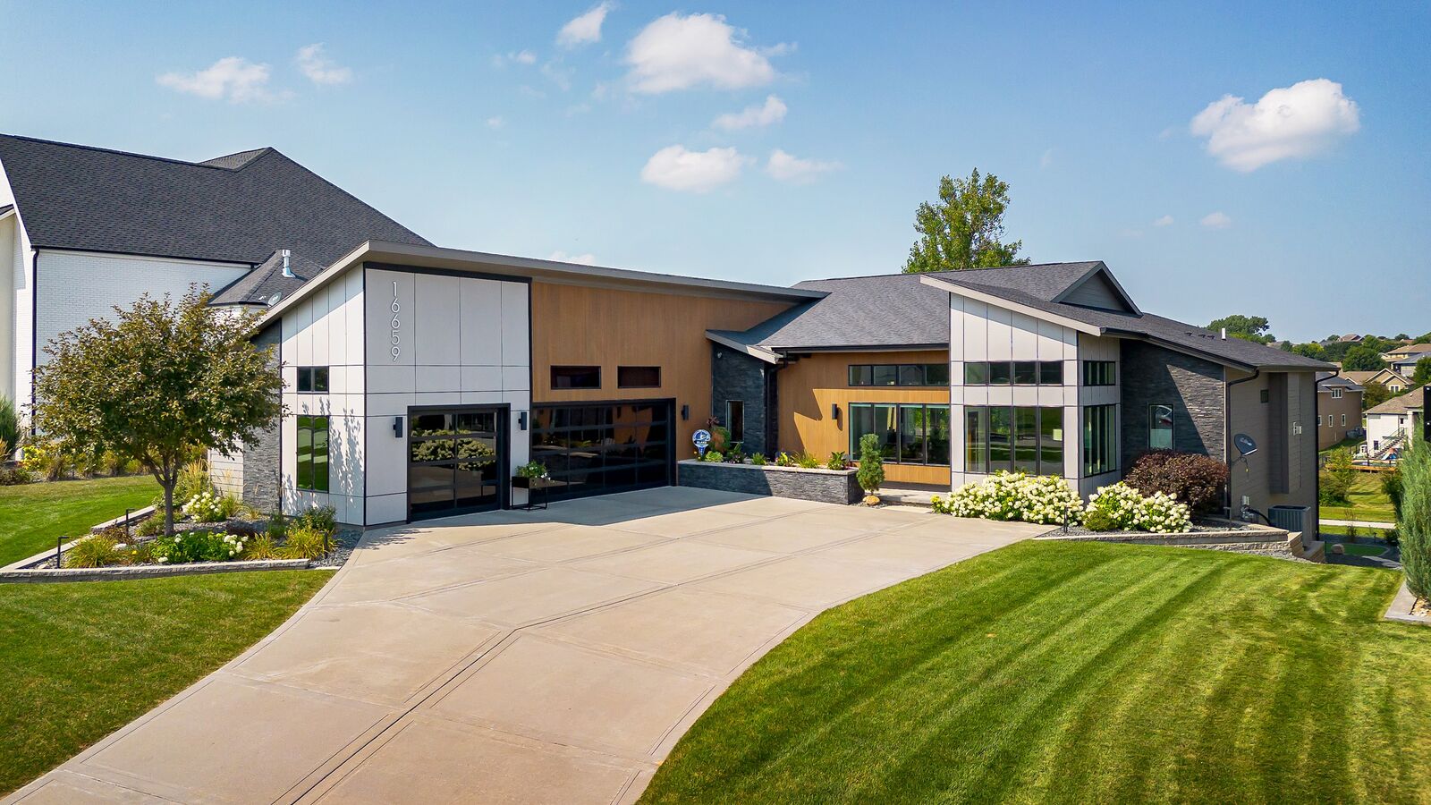 Property Photo:  16659 Winston Drive  IA 50325 