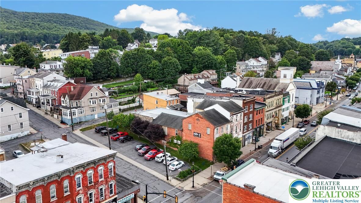 Property Photo: 104 W Broad Street PA 18252
