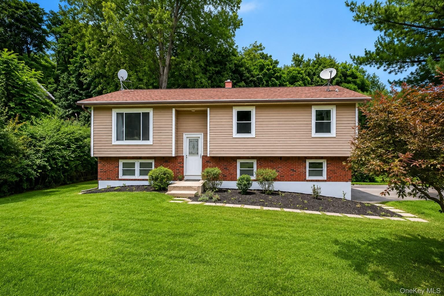 Property Photo: 60 Sutton Park Road NY 12603