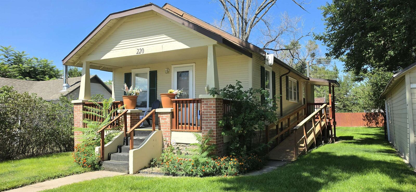 Property Photo:  220 E Church St  NE 69147 