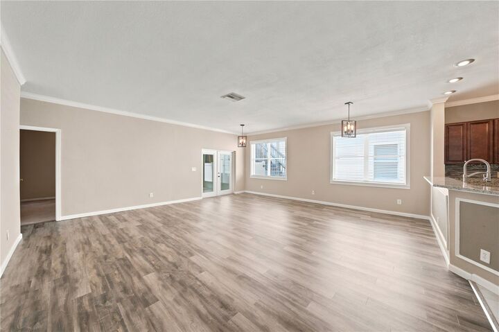 Property Photo:  2318 W Cherry Street  FL 33607 