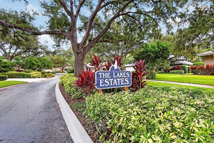 Property Photo: 4395 Oak View Drive FL 34232