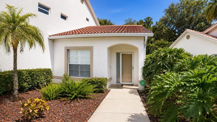 Property Photo:  5429 Stoneybrook Lane 102  FL 34203 