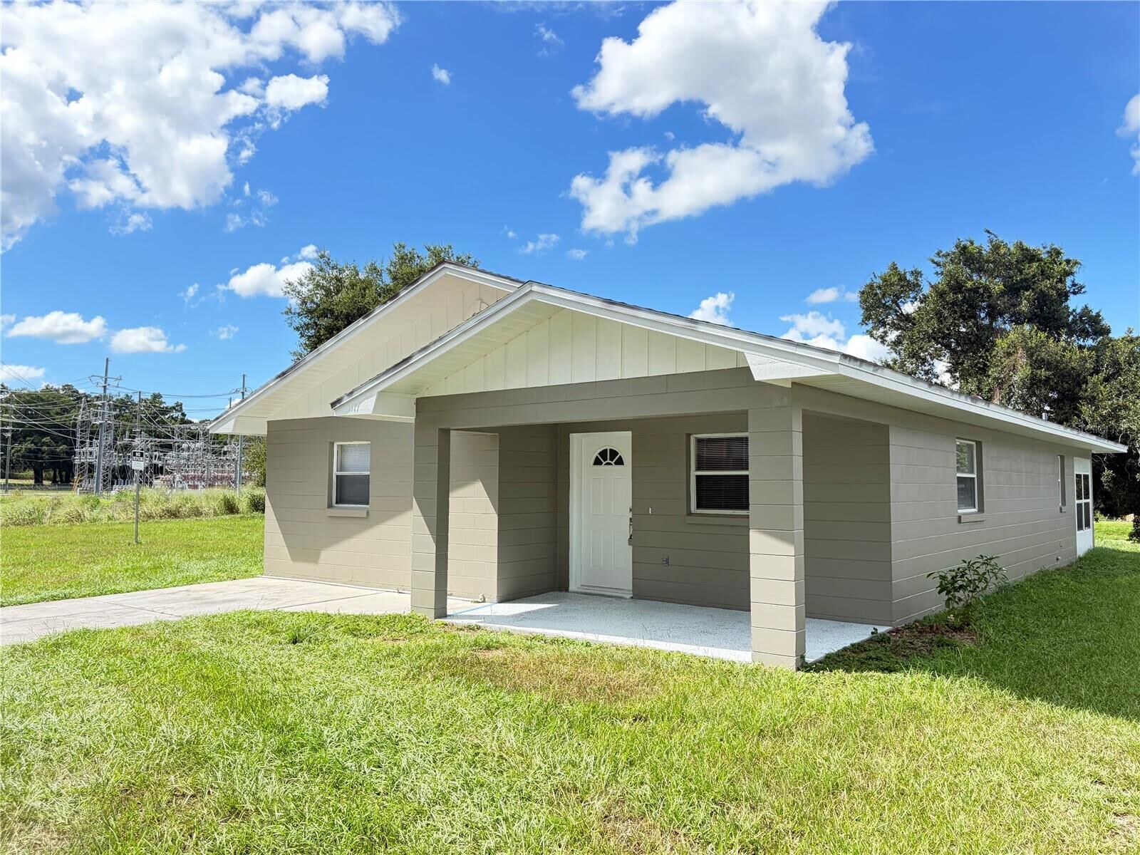 Property Photo:  1117 Blossom Circle N  FL 33805 