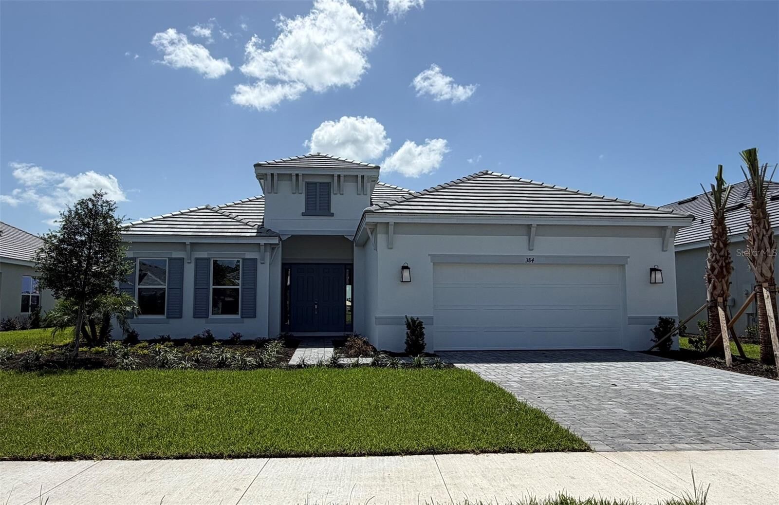 Property Photo:  