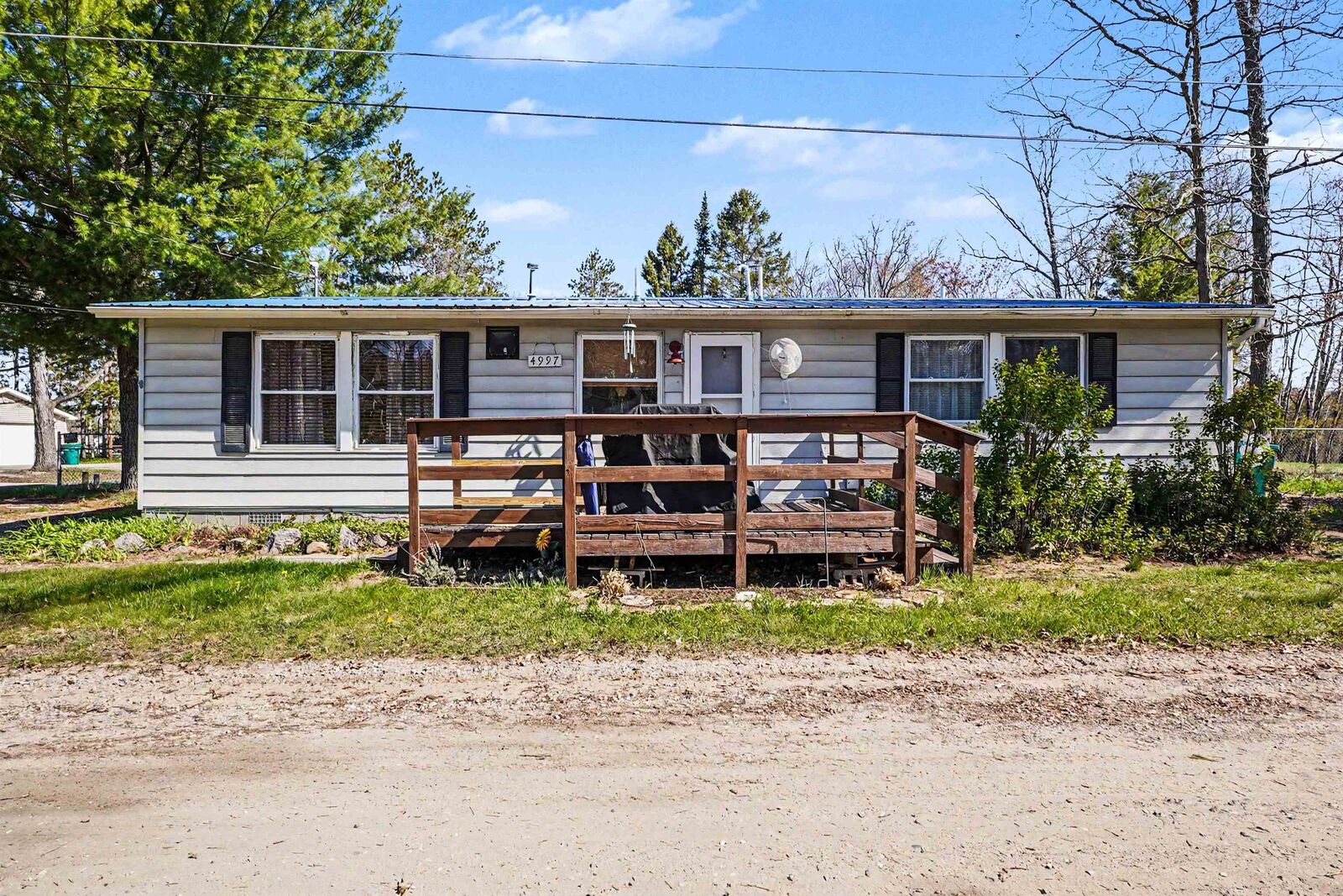 Property Photo: 4997 Lucinda Drive MI 48756