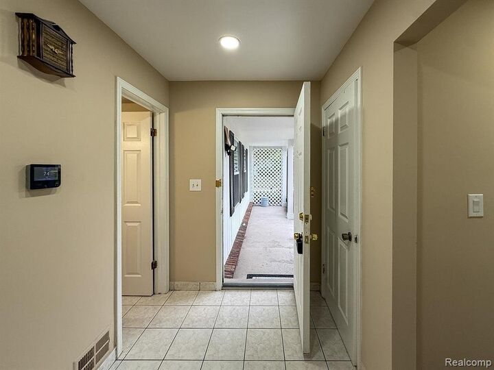 Property Photo: 2863 Continental Drive MI 48083 5755