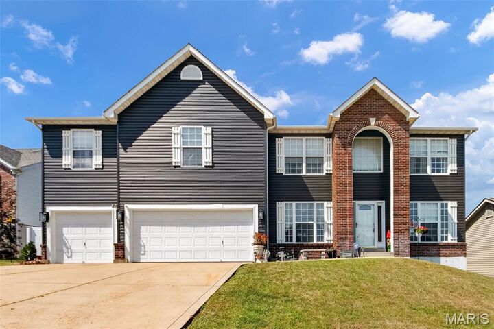 Property Photo:  309 Thoreau Boulevard  MO 63366 
