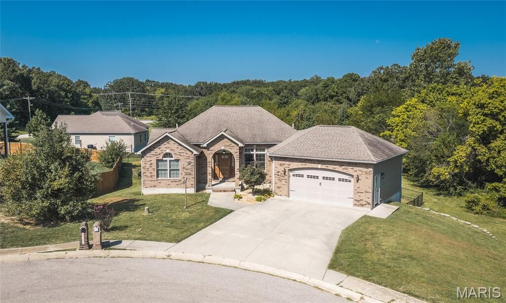 Property Photo:  1203 Aster Court  MO 65559 