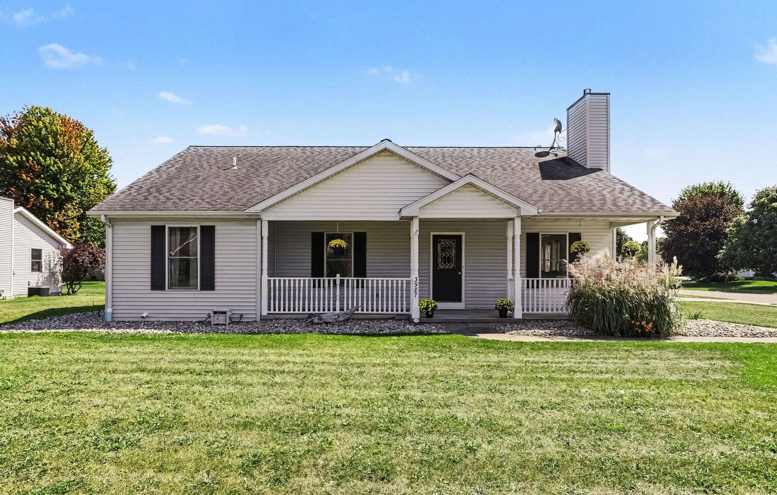 Property Photo: 3987 Michelle Drive MI 49085