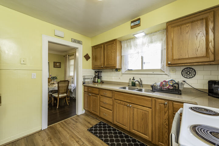 Property Photo: 1033 W Atlantic Avenue IL 60085