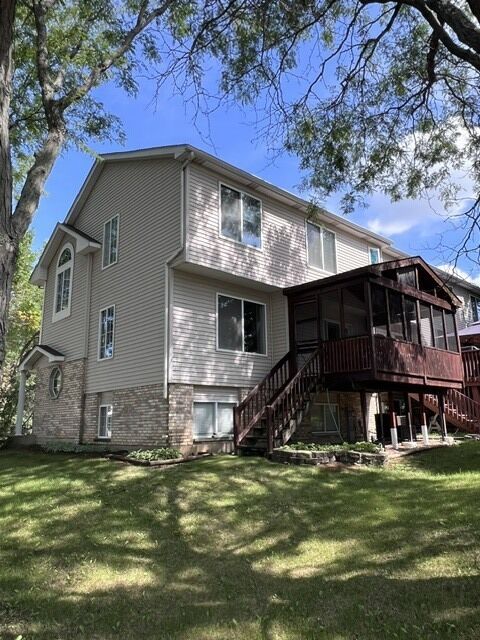 Property Photo:  
