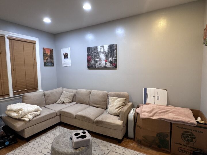 Property Photo:  2552 N Southport Avenue 1R  IL 60614 