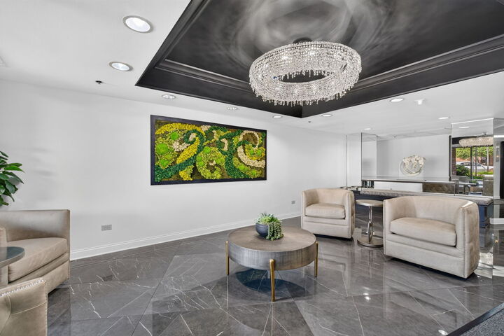 Property Photo: 1 Bloomingdale Place 207 IL 60108