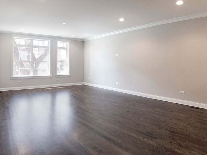 Property Photo:  4113 N Western Avenue 3  IL 60618 