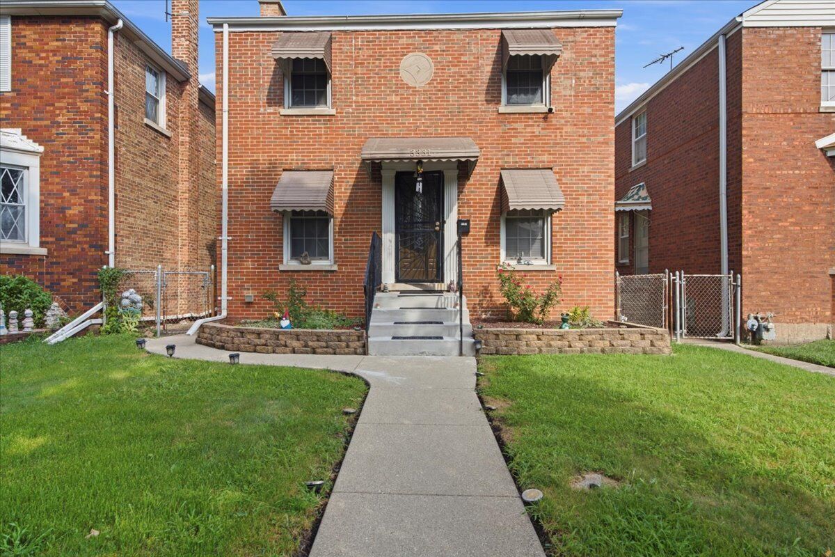 Property Photo: 3331 S 61st Court IL 60804