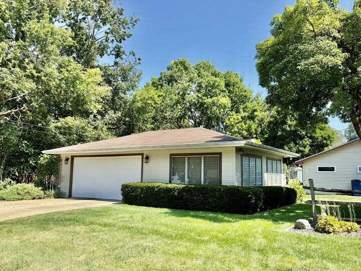 Property Photo: 2329 11th Street IL 61354