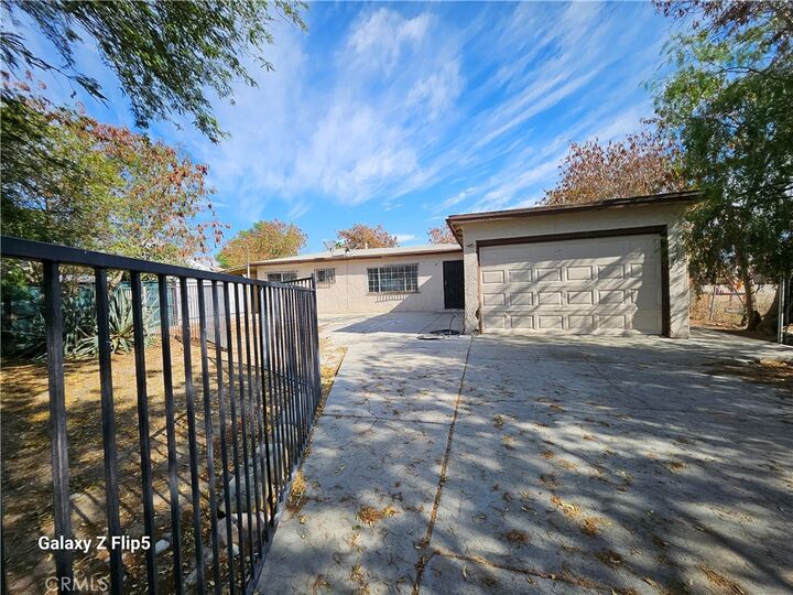 Property Photo:  2184 Roosevelt Avenue  CA 92411 