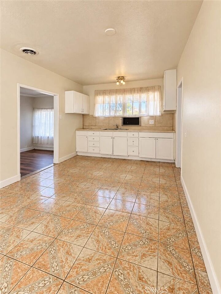 Property Photo:  2184 Roosevelt Avenue  CA 92411 