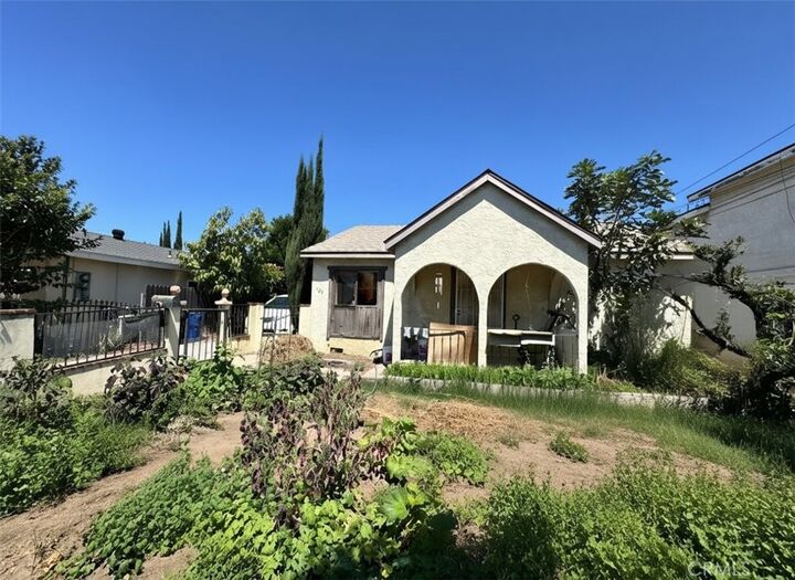 Property Photo:  127 W Glendon  CA 91776 